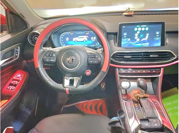 Car image 16