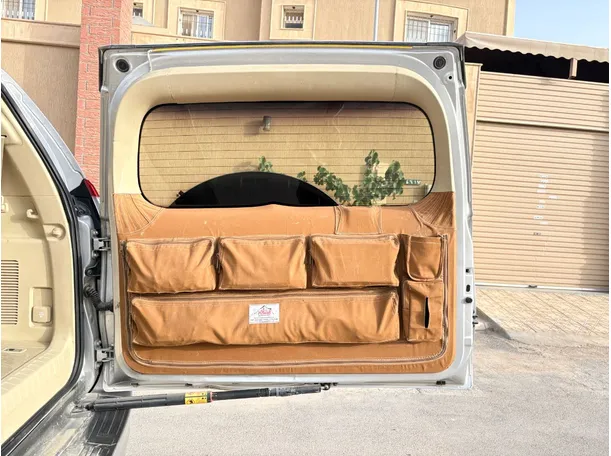 Car image 27