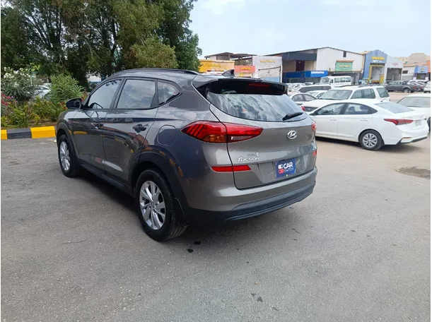 Car image 7