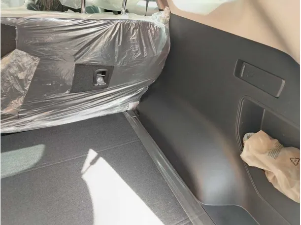 Car image 31