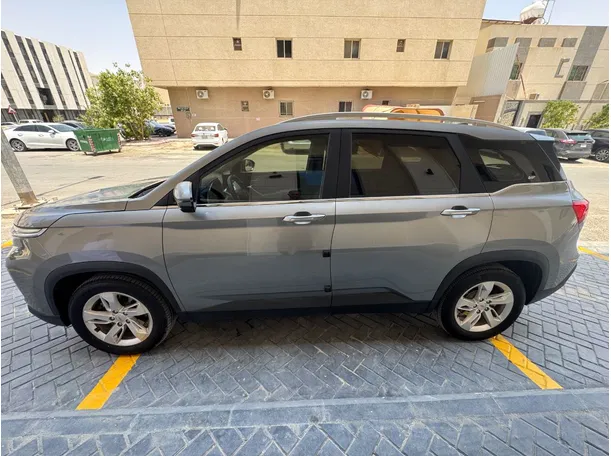 Car image 8