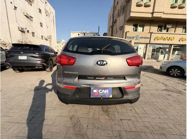 Car image 6