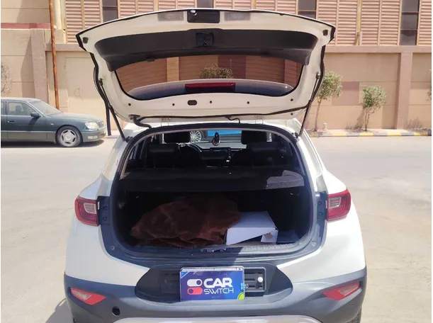 Car image 24