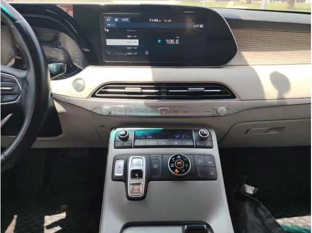 Car image 21