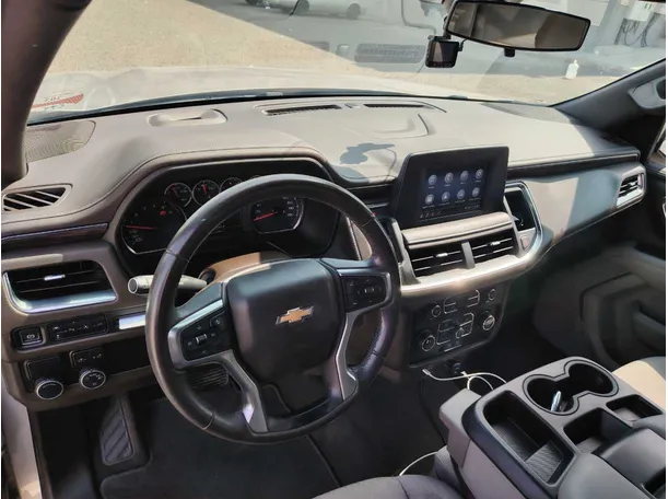 Car image 12