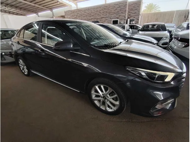 Car image 4
