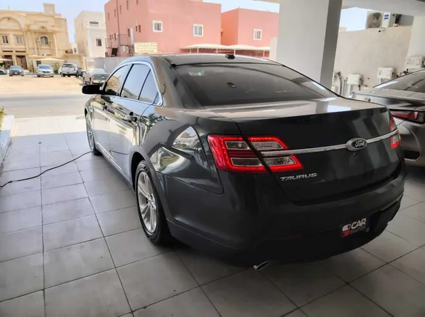 Car image 7
