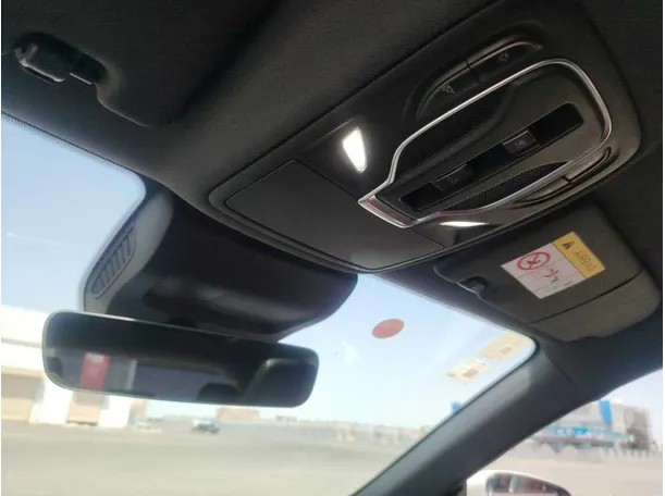 Car image 36