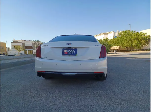 Car image 6