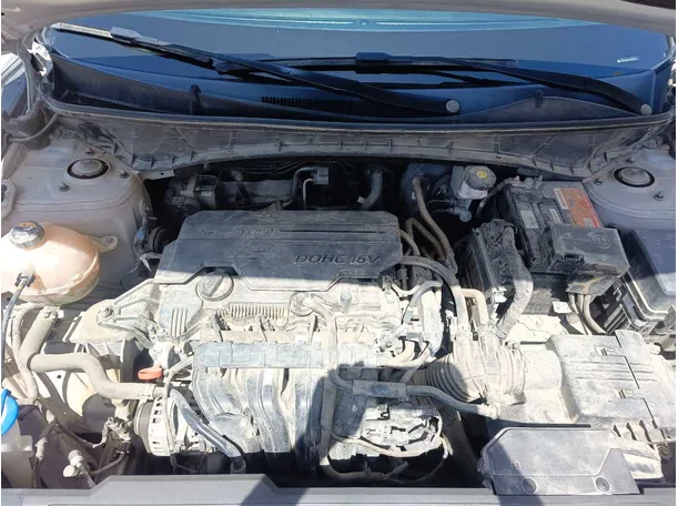Car image 32