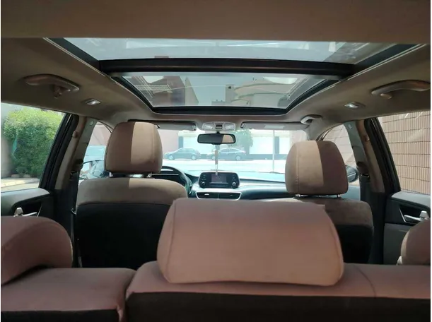 Car image 20