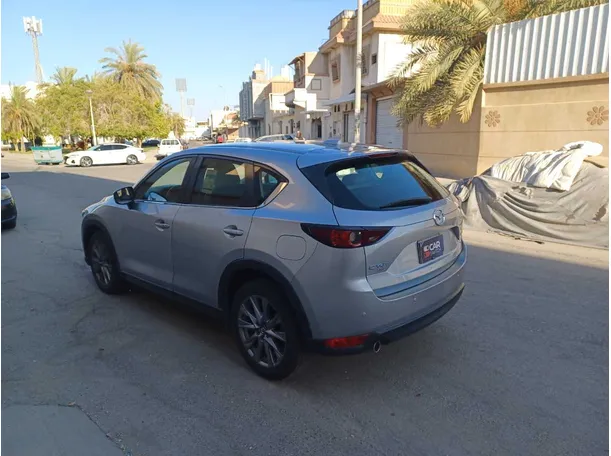 Car image 7