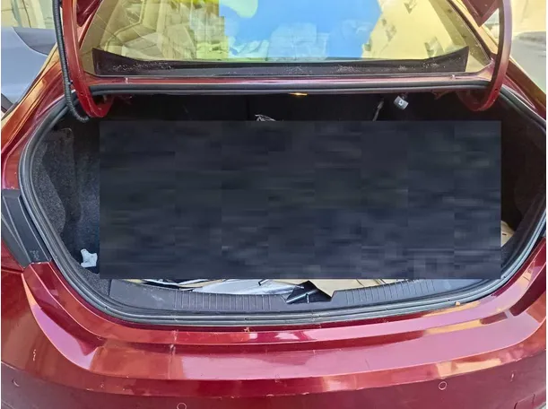 Car image 25