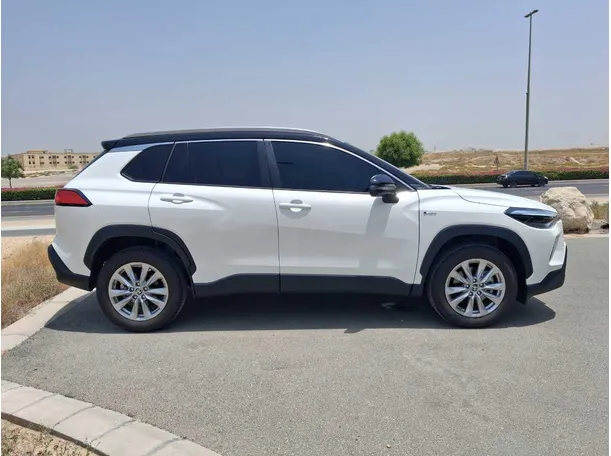Car image 8