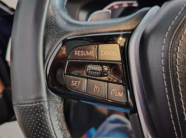 Car image 37