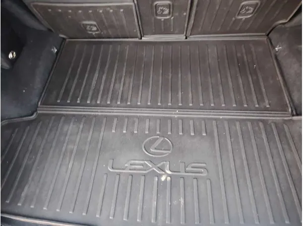 Car image 29