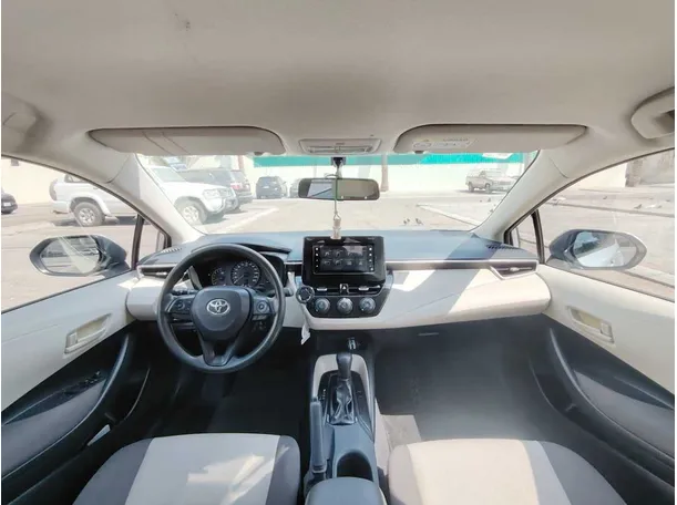 Car image 17