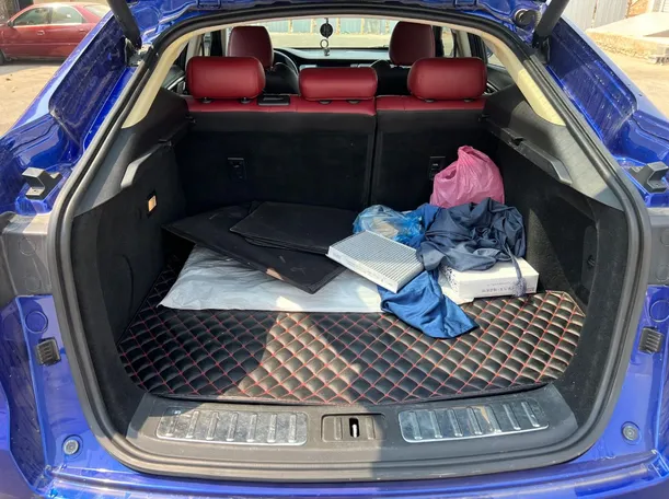 Car image 22