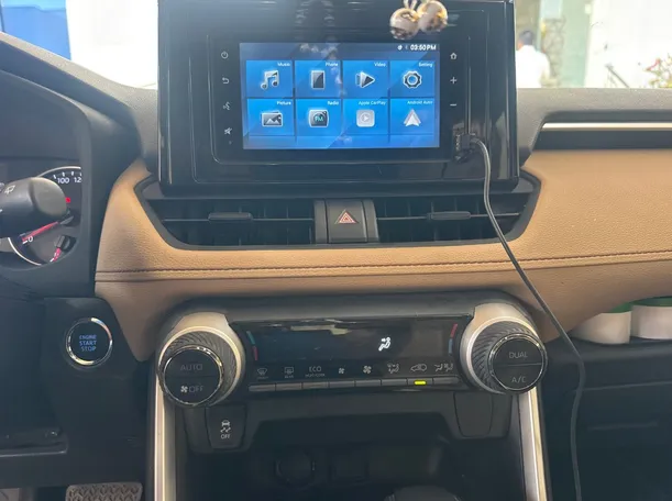 Car image 16