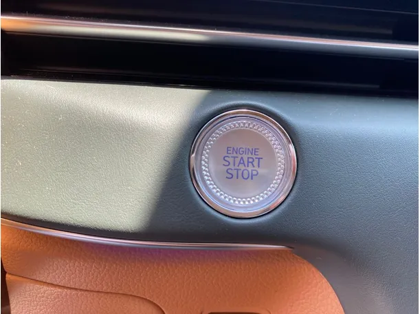 Car image 29