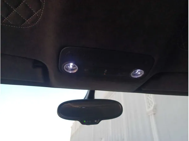 Car image 20