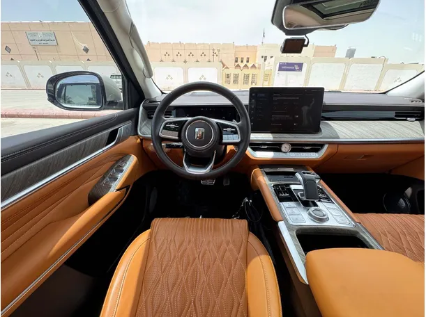 Car image 16