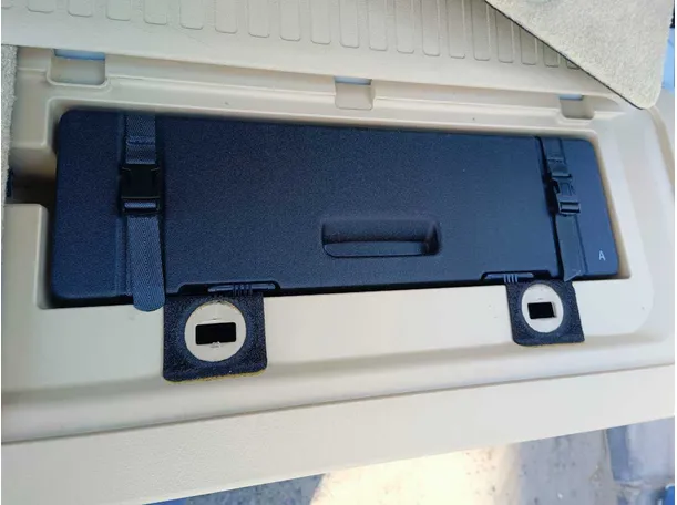 Car image 35