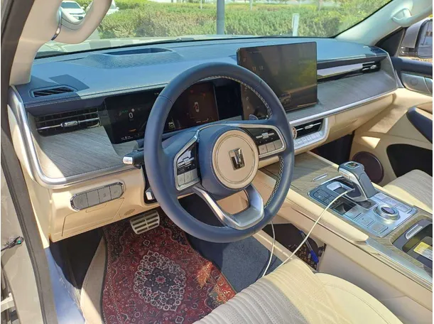 Car image 11