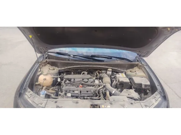 Car image 32