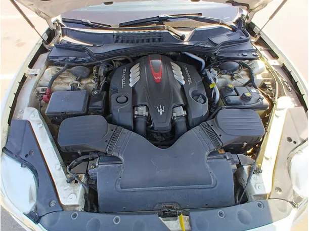 Car image 24