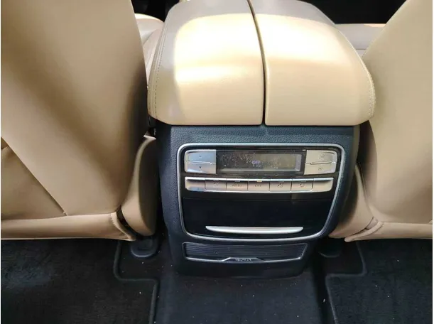 Car image 35