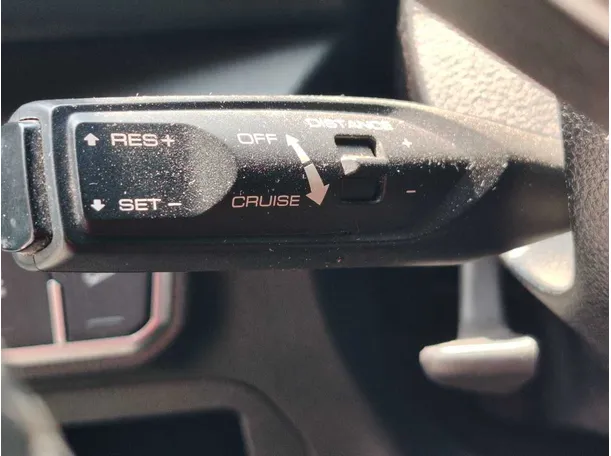 Car image 34