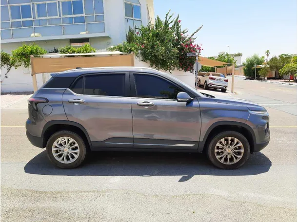 Car image 8