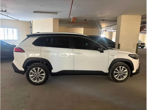 Car image 8
