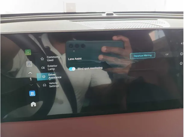 Car image 20