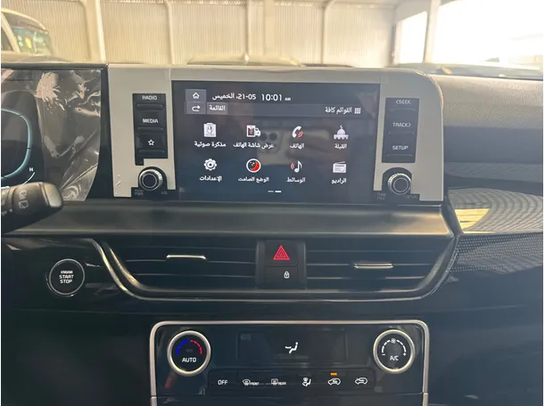 Car image 11