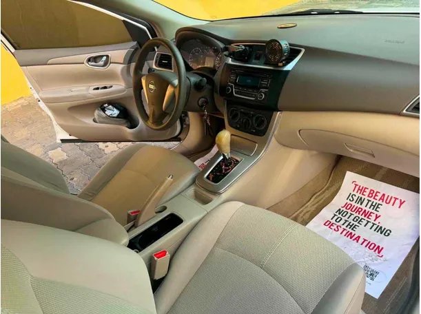 Car image 24