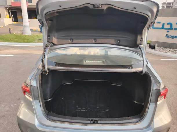 Car image 23