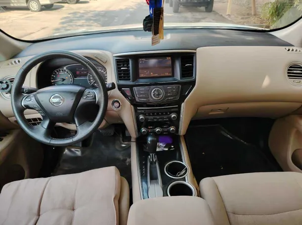 Car image 21