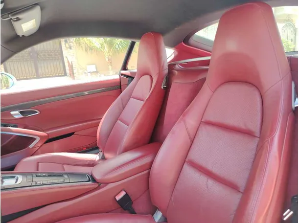 Car image 13