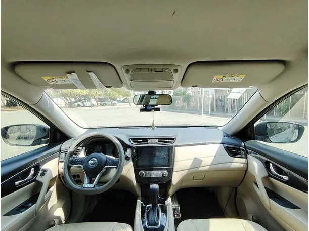 Car image 17