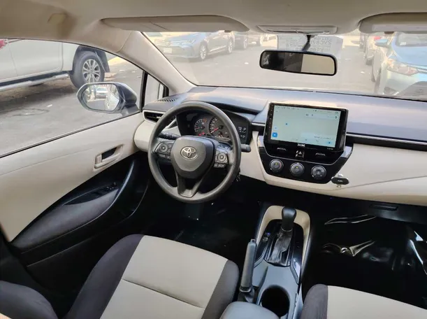 Car image 18