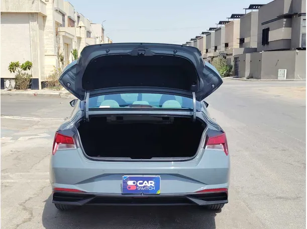 Car image 25