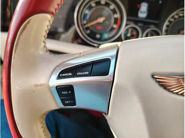 Car image 47