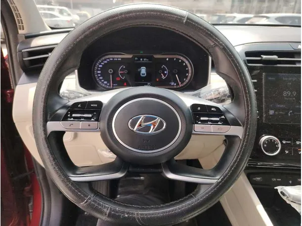 Car image 33