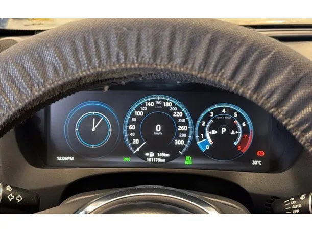 Car image 18