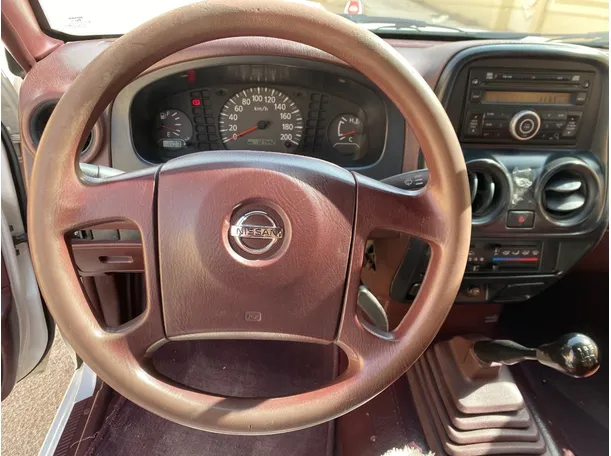 Car image 17