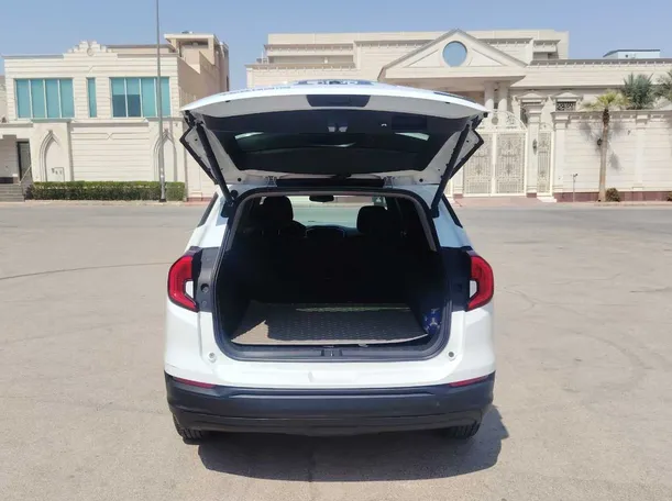 Car image 21