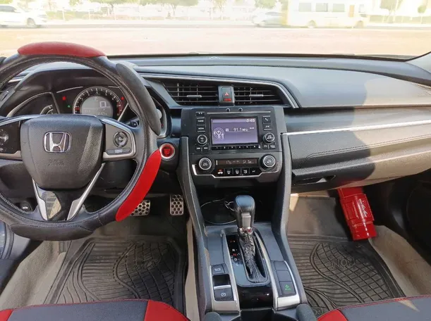 Car image 15