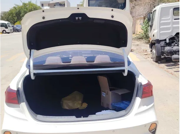 Car image 23